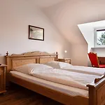 Olympia Hotel 3*