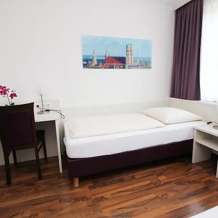 Olympia Hotel 3*
