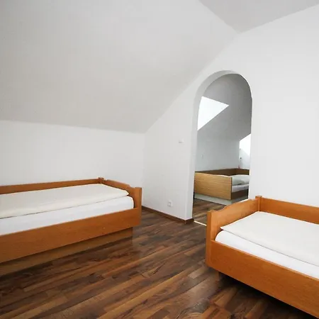 Olympia 3* Münih