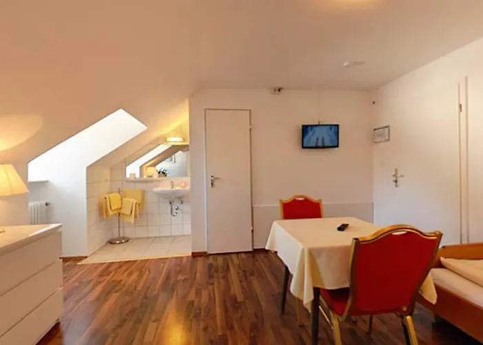 Olympia Hotel 3*