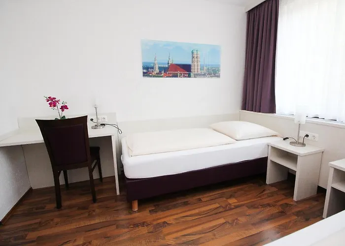 Olympia Hotel 3*